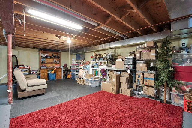 8820 W Travis LANE, Franklin, WI 53132