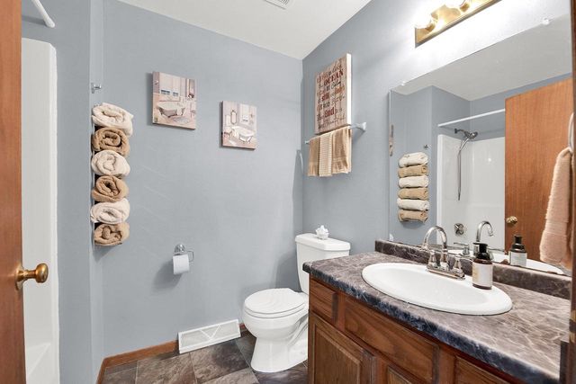 8820 W Travis LANE, Franklin, WI 53132