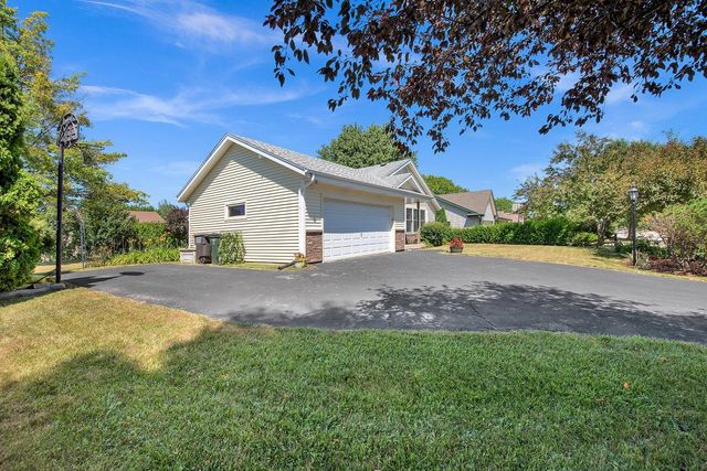 8820 W Travis LANE, Franklin, WI 53132