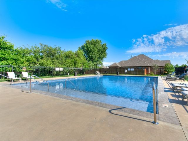 3424 Sagebrush Place, Yukon, OK 73099