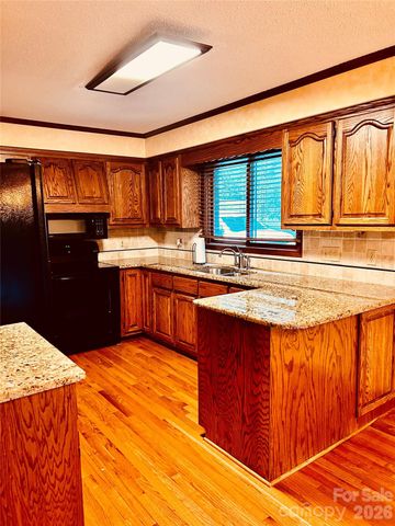 395 Wood Hollow Road, Taylorsville, NC 28681