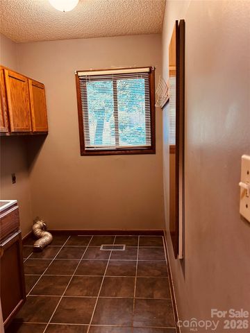 395 Wood Hollow Road, Taylorsville, NC 28681