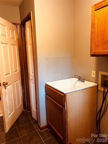 395 Wood Hollow Road, Taylorsville, NC 28681