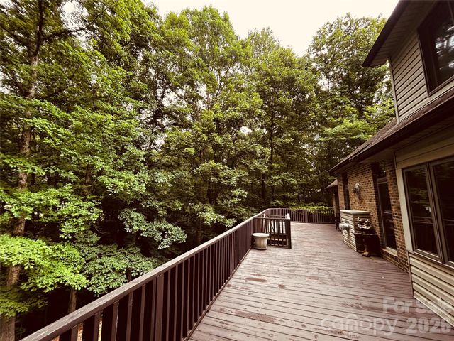395 Wood Hollow Road, Taylorsville, NC 28681