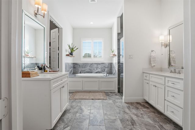 323 Sunset Lane, Fort Worth, TX 76114