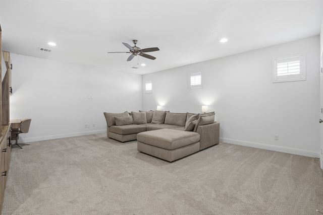 323 Sunset Lane, Fort Worth, TX 76114