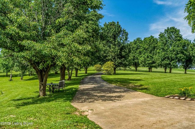 414 Brashears Point Rd, Taylorsville, KY 40071