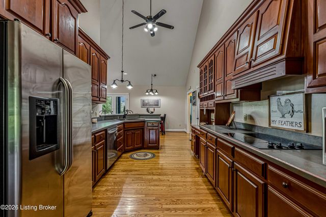 414 Brashears Point Rd, Taylorsville, KY 40071