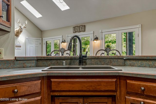 414 Brashears Point Rd, Taylorsville, KY 40071