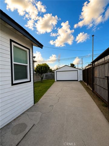 324 E 84th Street, Los Angeles, CA 90003