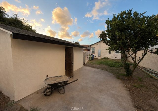 324 E 84th Street, Los Angeles, CA 90003
