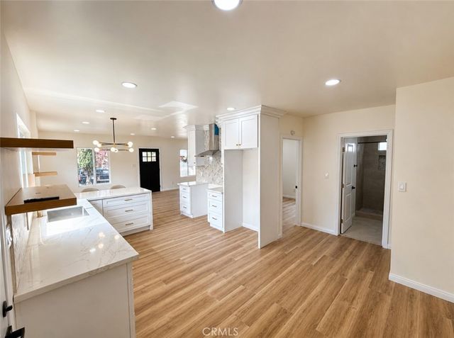324 E 84th Street, Los Angeles, CA 90003