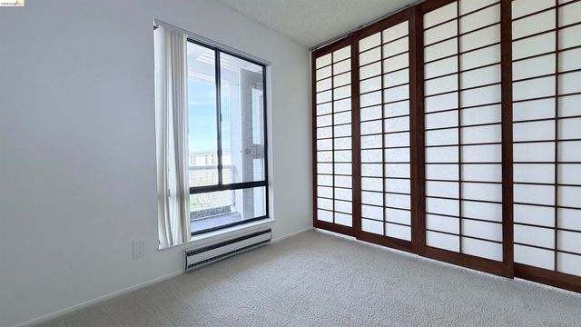 6 Captain Dr. E428, Emeryville, CA 94608