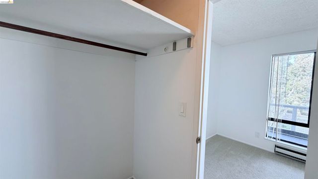 6 Captain Dr. E428, Emeryville, CA 94608