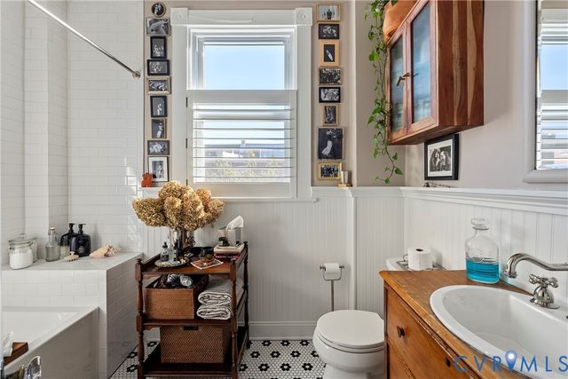 100 N Allen Ave, Richmond, VA 23220