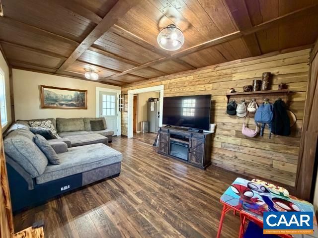 258 RIVERDALE RD, Stanardsville, VA 22973