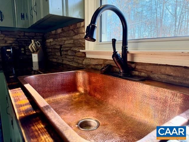 258 RIVERDALE RD, Stanardsville, VA 22973