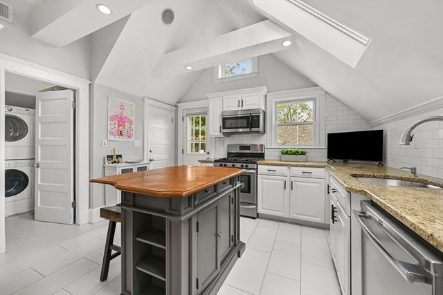 15 Haslet St 3, Boston, MA 02131