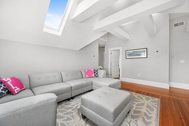 15 Haslet St 3, Boston, MA 02131