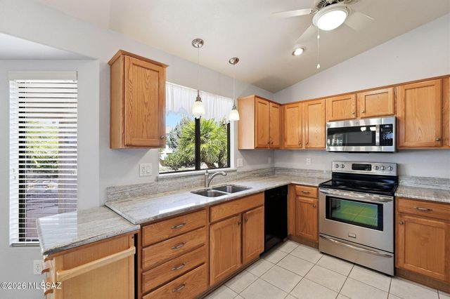 36250 S Canyon Brook Drive, Tucson, AZ 85739