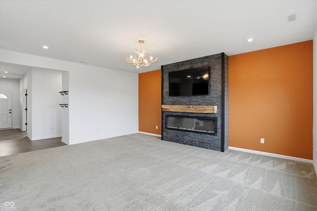 5498 Woods Pointe Drive, Mccordsville, IN 46055