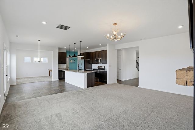 5498 Woods Pointe Drive, Mccordsville, IN 46055