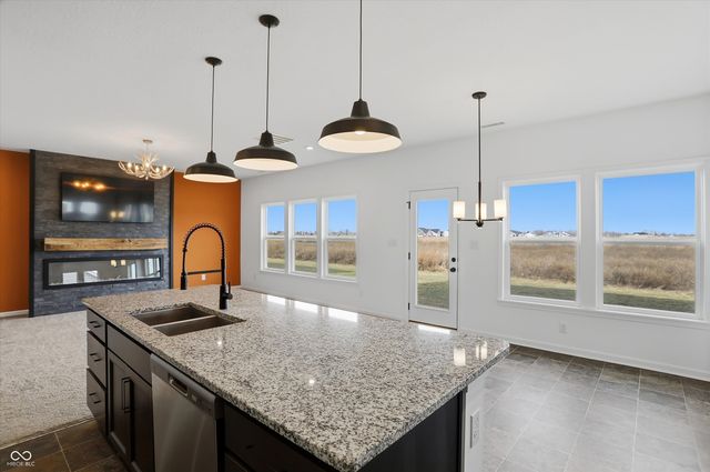 5498 Woods Pointe Drive, Mccordsville, IN 46055