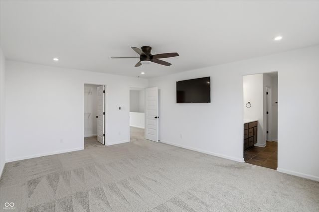 5498 Woods Pointe Drive, Mccordsville, IN 46055