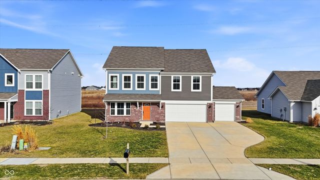5498 Woods Pointe Drive, Mccordsville, IN 46055