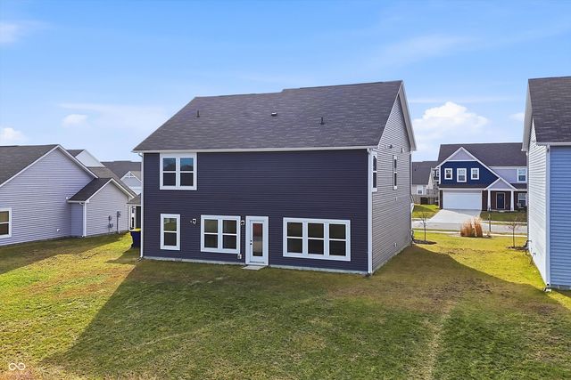 5498 Woods Pointe Drive, Mccordsville, IN 46055