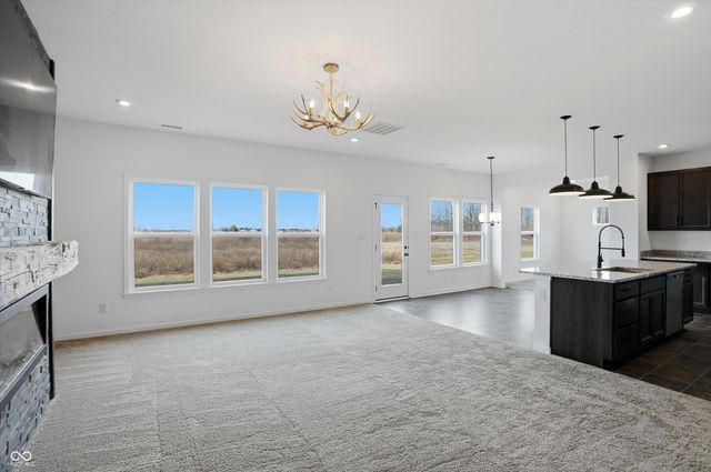 5498 Woods Pointe Drive, Mccordsville, IN 46055