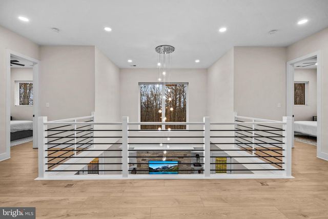 13543 HANGING ROCK LN, Lovettsville, VA 20180