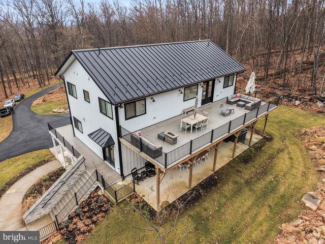13543 HANGING ROCK LN, Lovettsville, VA 20180