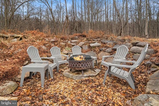 13543 HANGING ROCK LN, Lovettsville, VA 20180