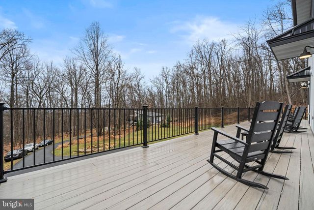 13543 HANGING ROCK LN, Lovettsville, VA 20180