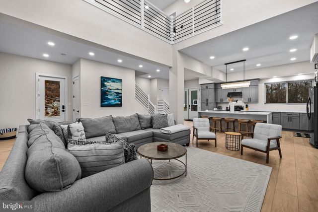 13543 HANGING ROCK LN, Lovettsville, VA 20180