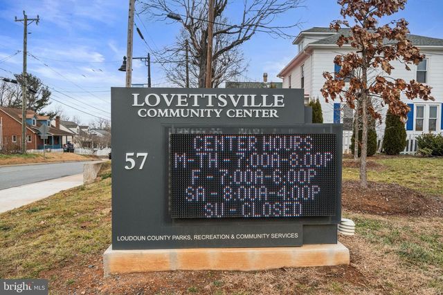 13543 HANGING ROCK LN, Lovettsville, VA 20180