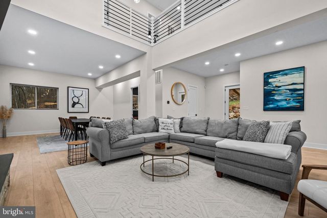 13543 HANGING ROCK LN, Lovettsville, VA 20180