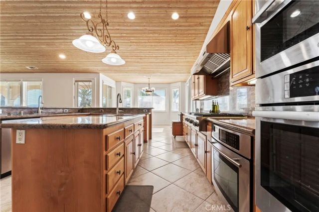 35751 Avenida La Cresta, Murrieta, CA 92562