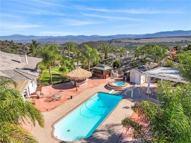 35751 Avenida La Cresta, Murrieta, CA 92562