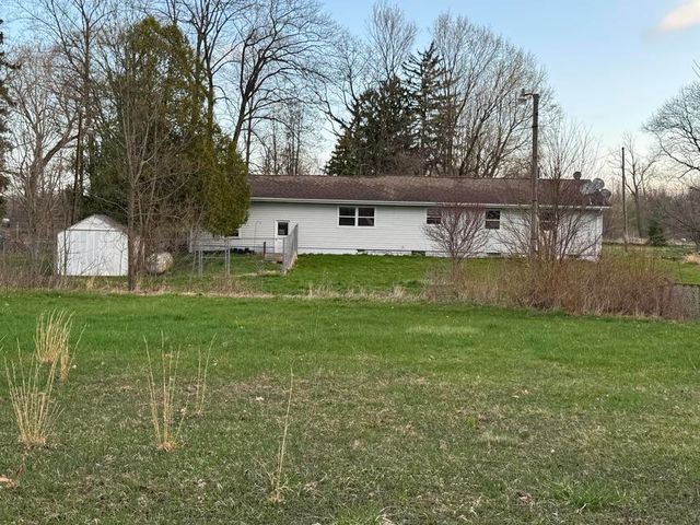 3334 W Glendora Road, Three Oaks, MI 49128