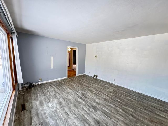 3334 W Glendora Road, Three Oaks, MI 49128