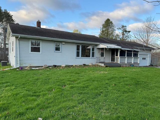 3334 W Glendora Road, Three Oaks, MI 49128