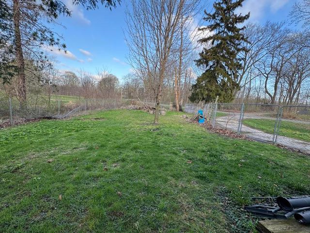 3334 W Glendora Road, Three Oaks, MI 49128