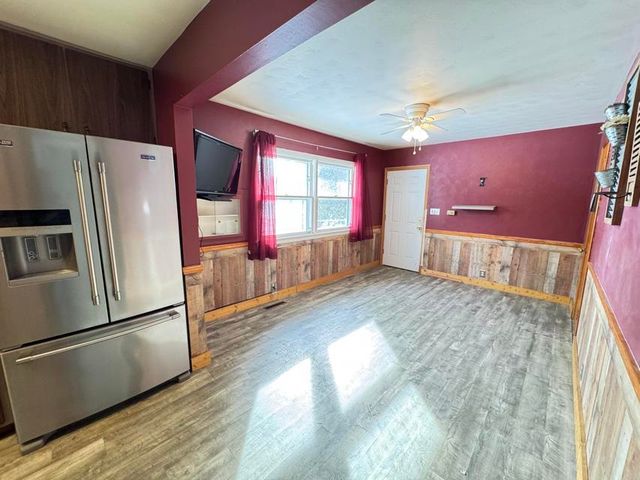 3334 W Glendora Road, Three Oaks, MI 49128