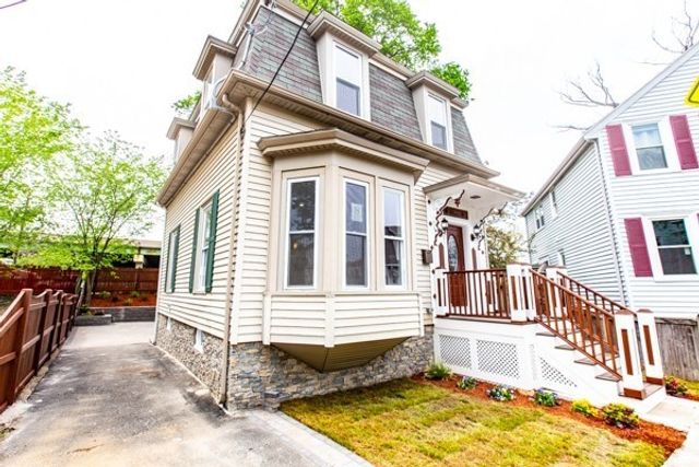 7 Lorenzo Street, Boston, MA 02122