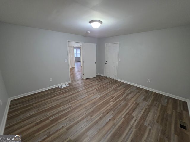 1214 S Broad St, Monroe, GA 30655