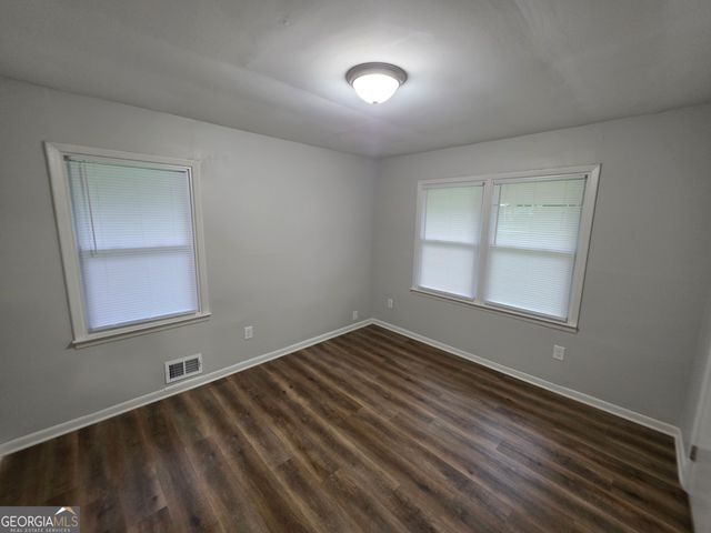 1214 S Broad St, Monroe, GA 30655