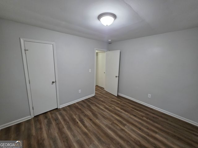 1214 S Broad St, Monroe, GA 30655