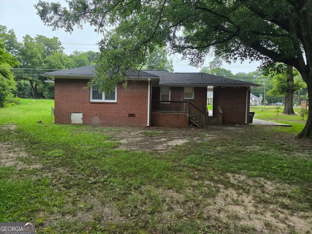 1214 S Broad St, Monroe, GA 30655
